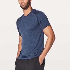 Lululemon Metal Vent Tech Shirt in a blue and black colorway, Men's Medium